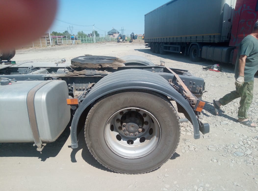 КамАЗ 5490 4x2 Седельный тягач 2017 г. - фото 11